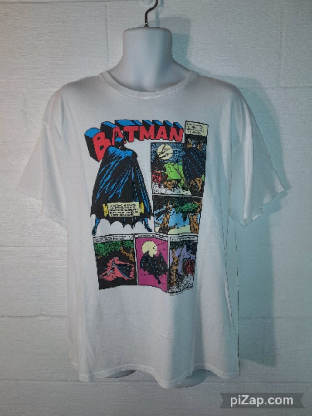 Batman DC Comics Men's Adult XL T-Shirt Comic Strip Graphic Novel Superhero - Picture 1 of 6